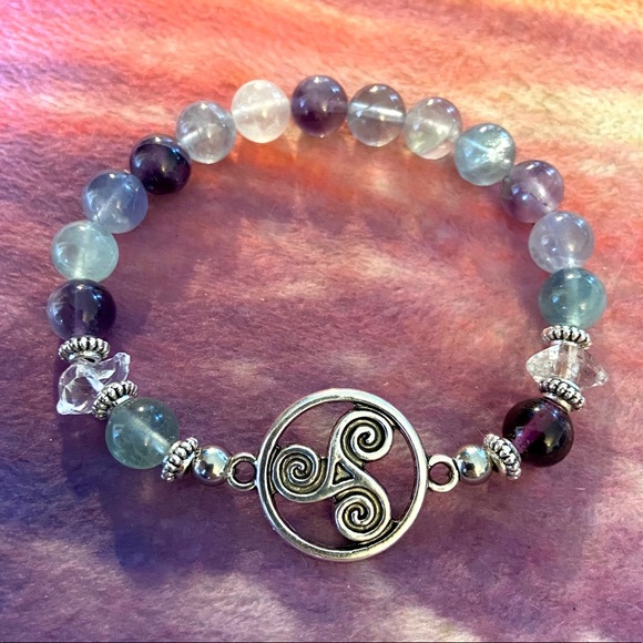 Celtic bead bracelet . Herkimer diamonds & fluorite celtic knot bracelet - Picture 9 of 14